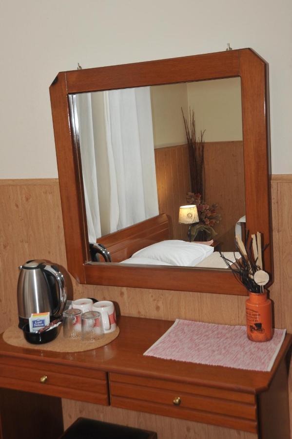 Guesthouse Bloutsos Rooms 卡斯特拉基翁 外观 照片