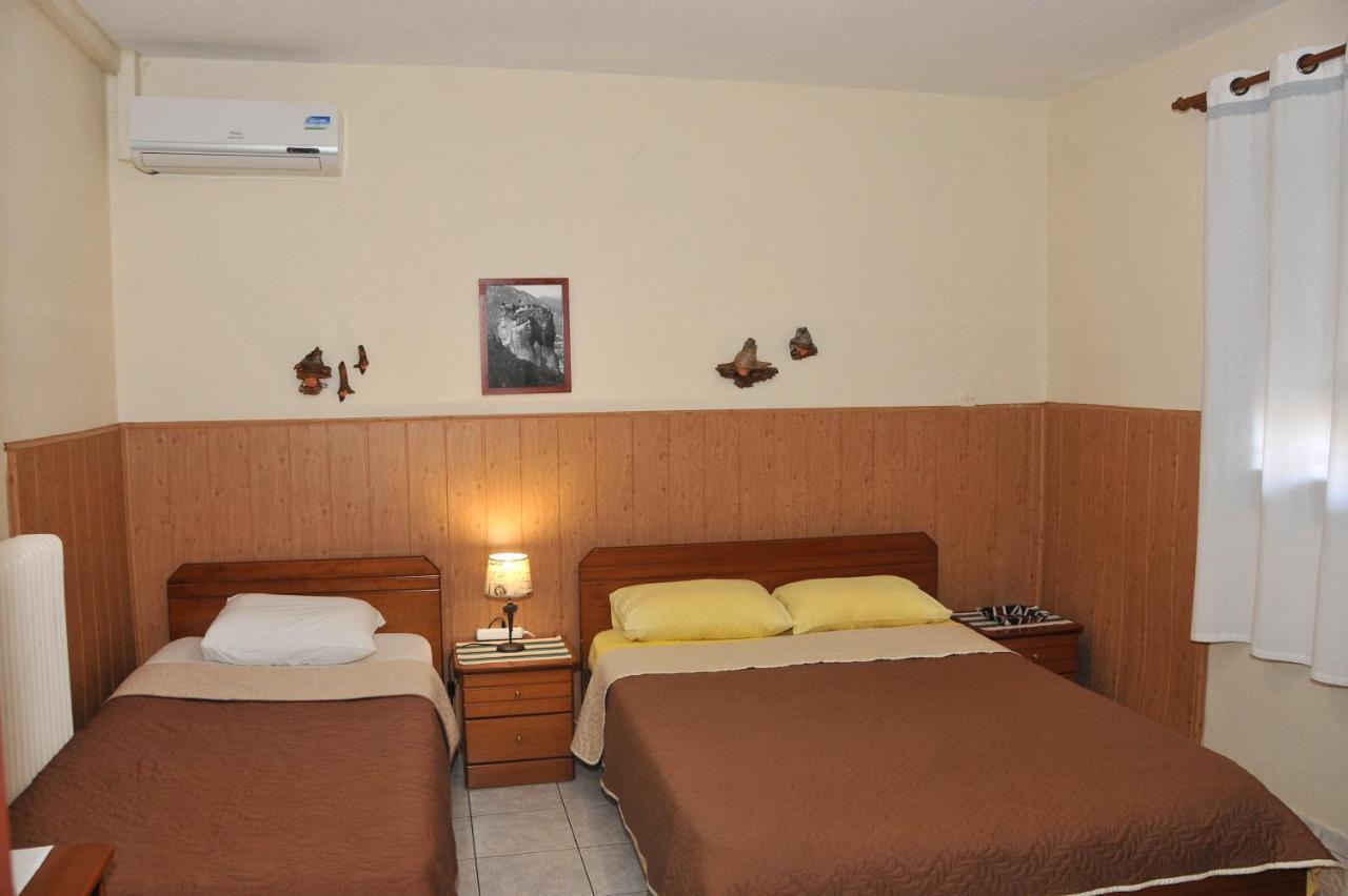 Guesthouse Bloutsos Rooms 卡斯特拉基翁 外观 照片