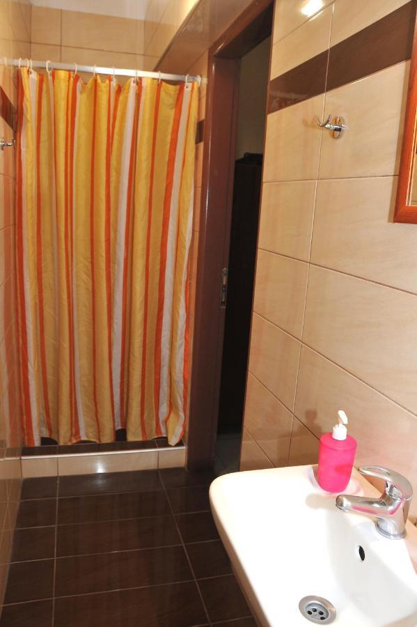 Guesthouse Bloutsos Rooms 卡斯特拉基翁 外观 照片