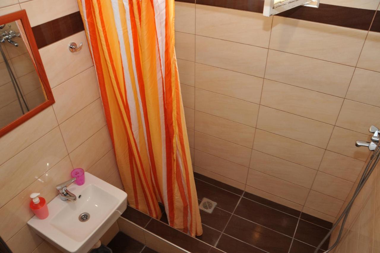 Guesthouse Bloutsos Rooms 卡斯特拉基翁 外观 照片